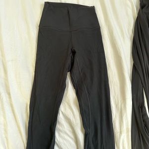 Lululemon ribbed aligns 7/8, size 2